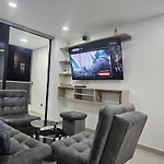 Nuevo Cerca Poblado 301